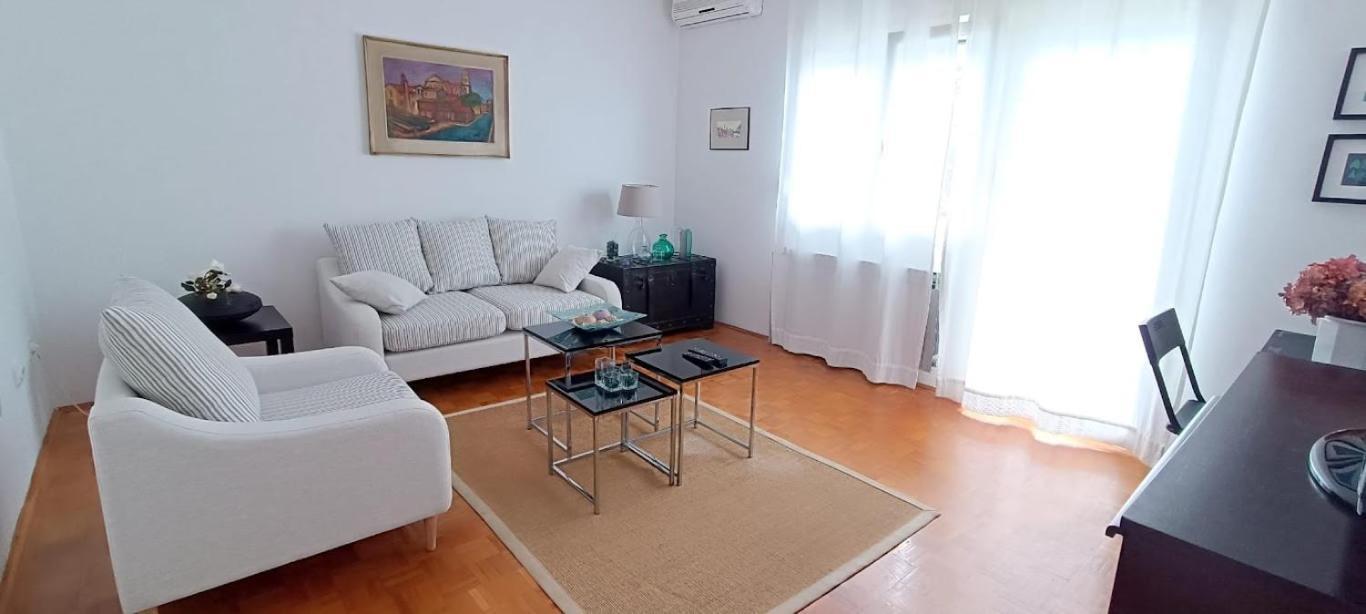 Amazing Seaview Apartment With A Balcony Near The Beach - Kneza Trpimira I Zadar Exterior foto