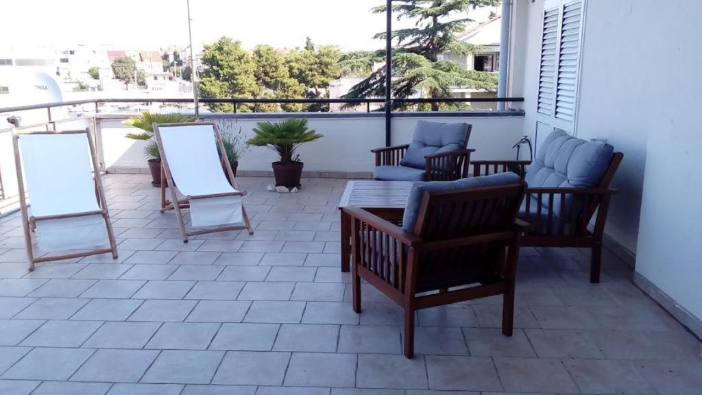 Amazing Seaview Apartment With A Balcony Near The Beach - Kneza Trpimira I Zadar Exterior foto