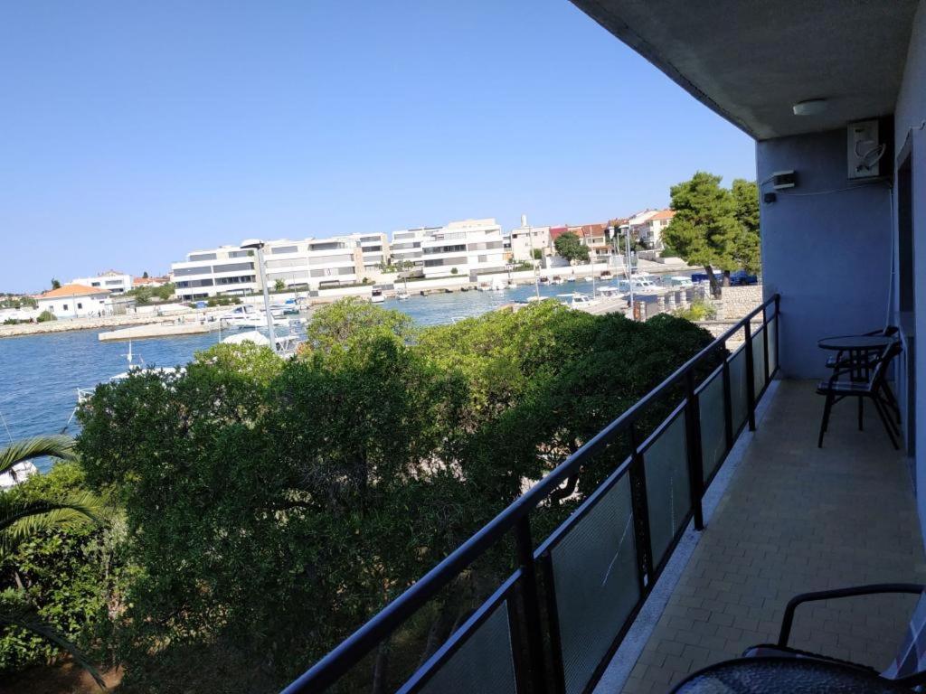 Amazing Seaview Apartment With A Balcony Near The Beach - Kneza Trpimira I Zadar Exterior foto